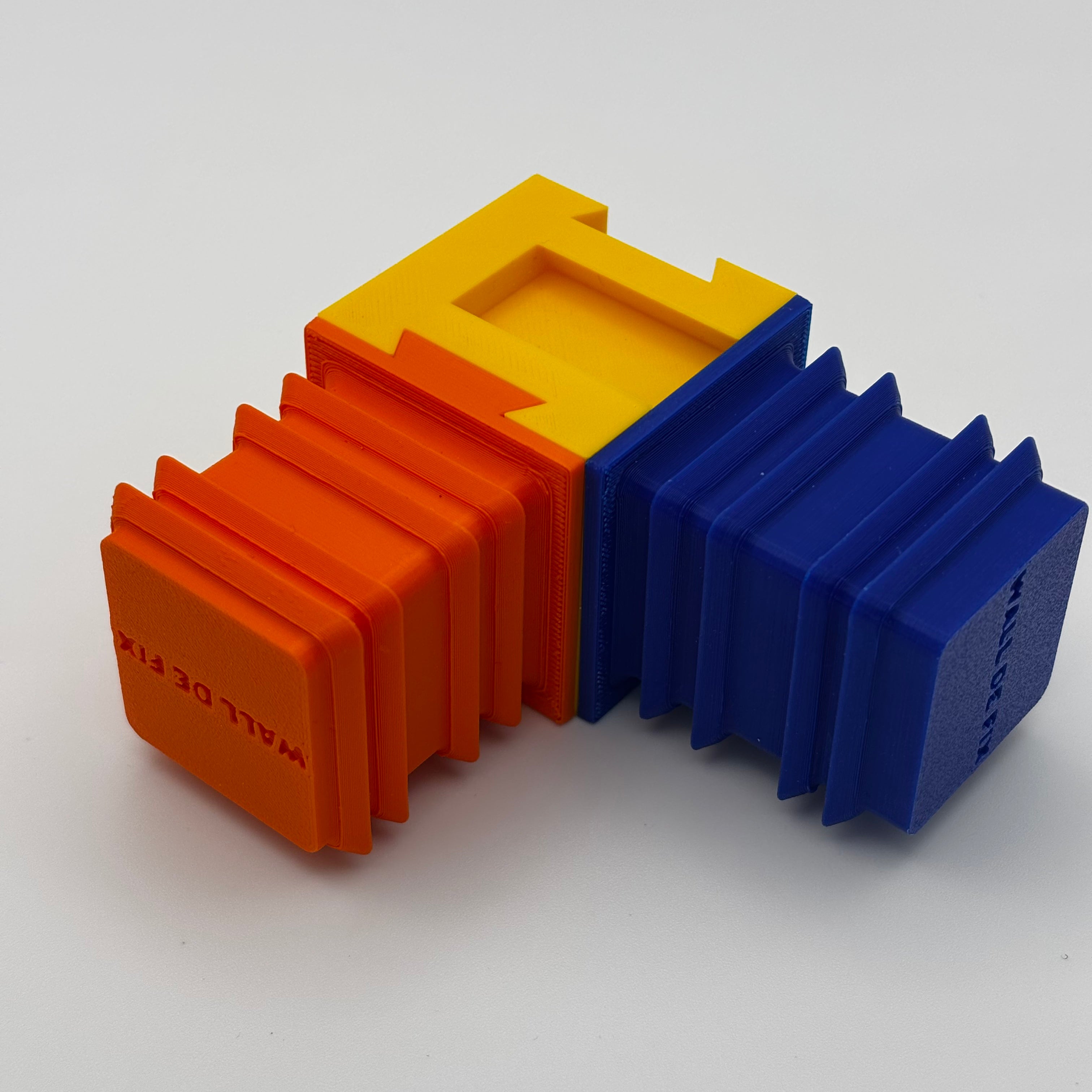 Cube "queue d'aronde"